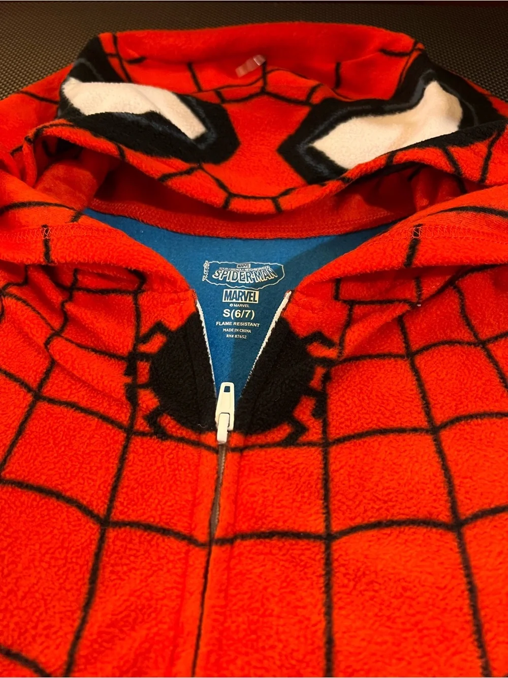 NWT Spider-Man fleece jumpsuit / pajama / Onesie size s(6/7) Halloween Costume